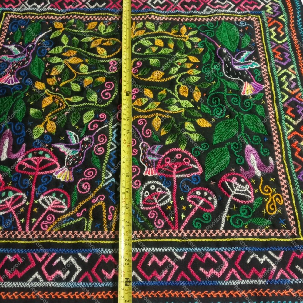 Hand Embroidered Shipibo Blanket Amazon Jungle Multicolored Flowers - Picture 8 of 9
